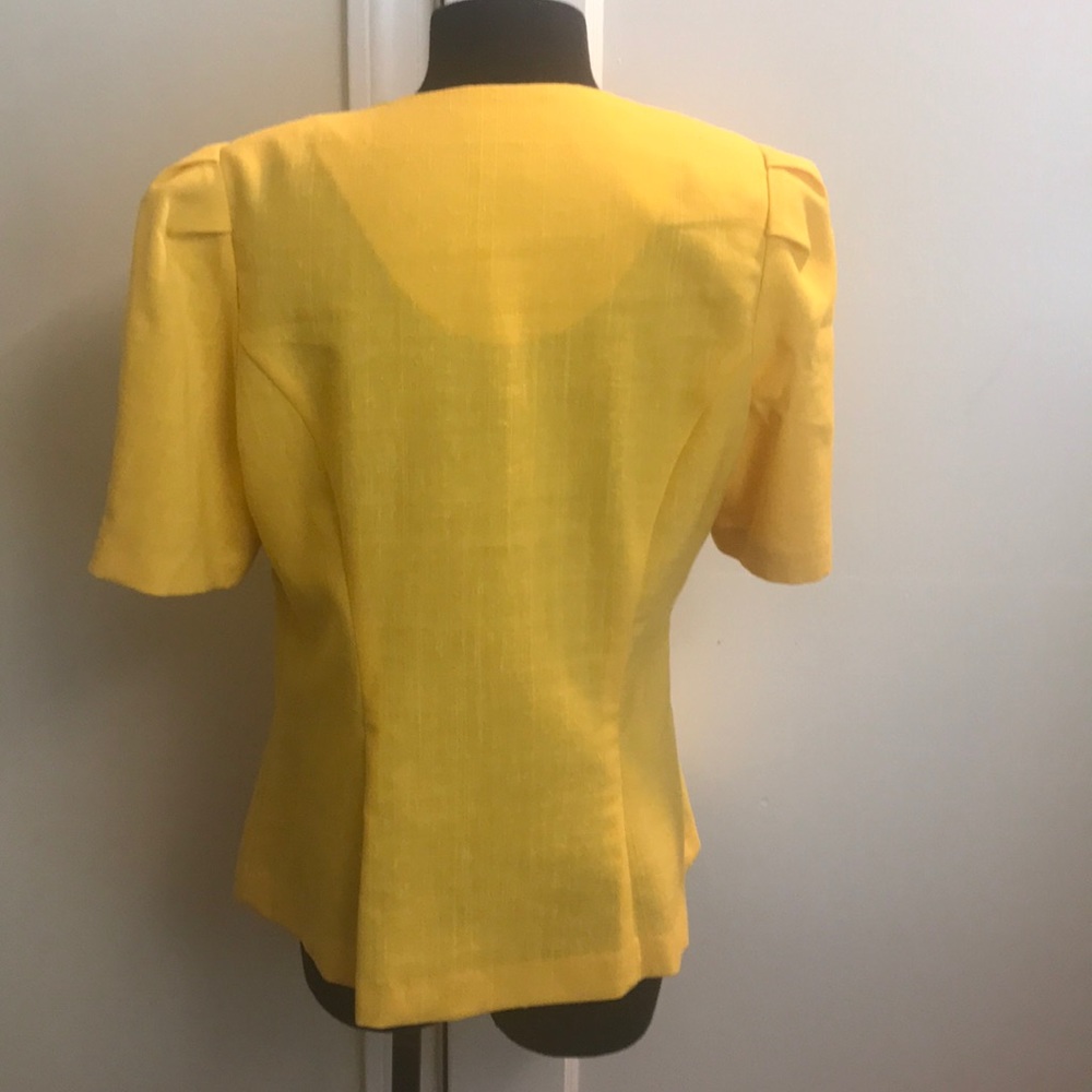 suit - Picture 2 of 8